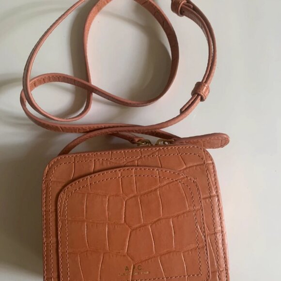French designer A.P.C. Mini Louisette Leather Bag in Powder Pink BNWT + Dustbag - Picture 10 of 16